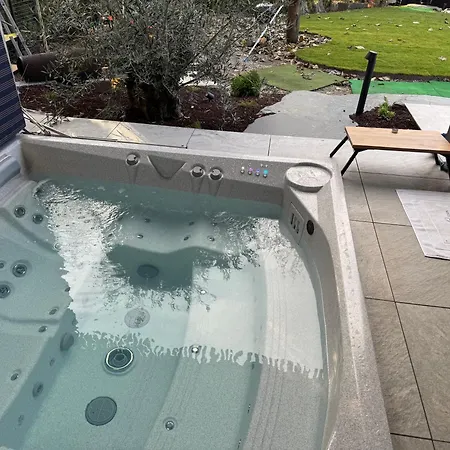 Maisonnette Independante 25 M2 Avec Jacuzzi Gasthuis 3*
