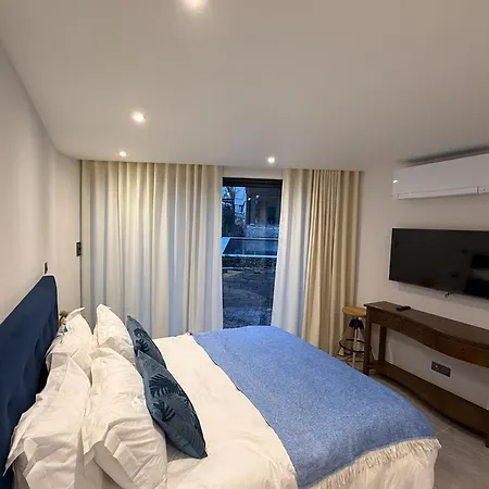 Maisonnette Independante Avec Piscine & Jacuzzi 3*