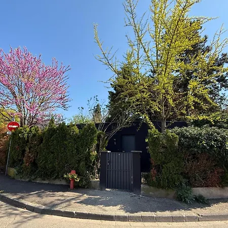 Maisonnette Independante Avec Piscine & Jacuzzi Penzion